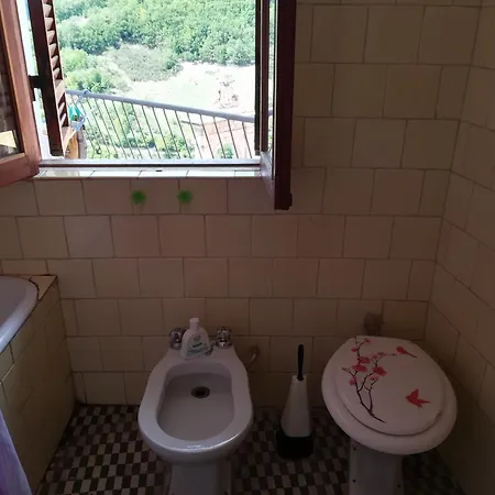 Semesterbostad Casa Morgana Castel di Tora